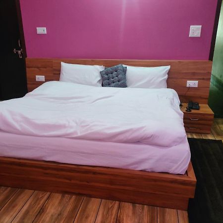Hotel Rishabh And Banquet Hall Pithoragarh Екстер'єр фото
